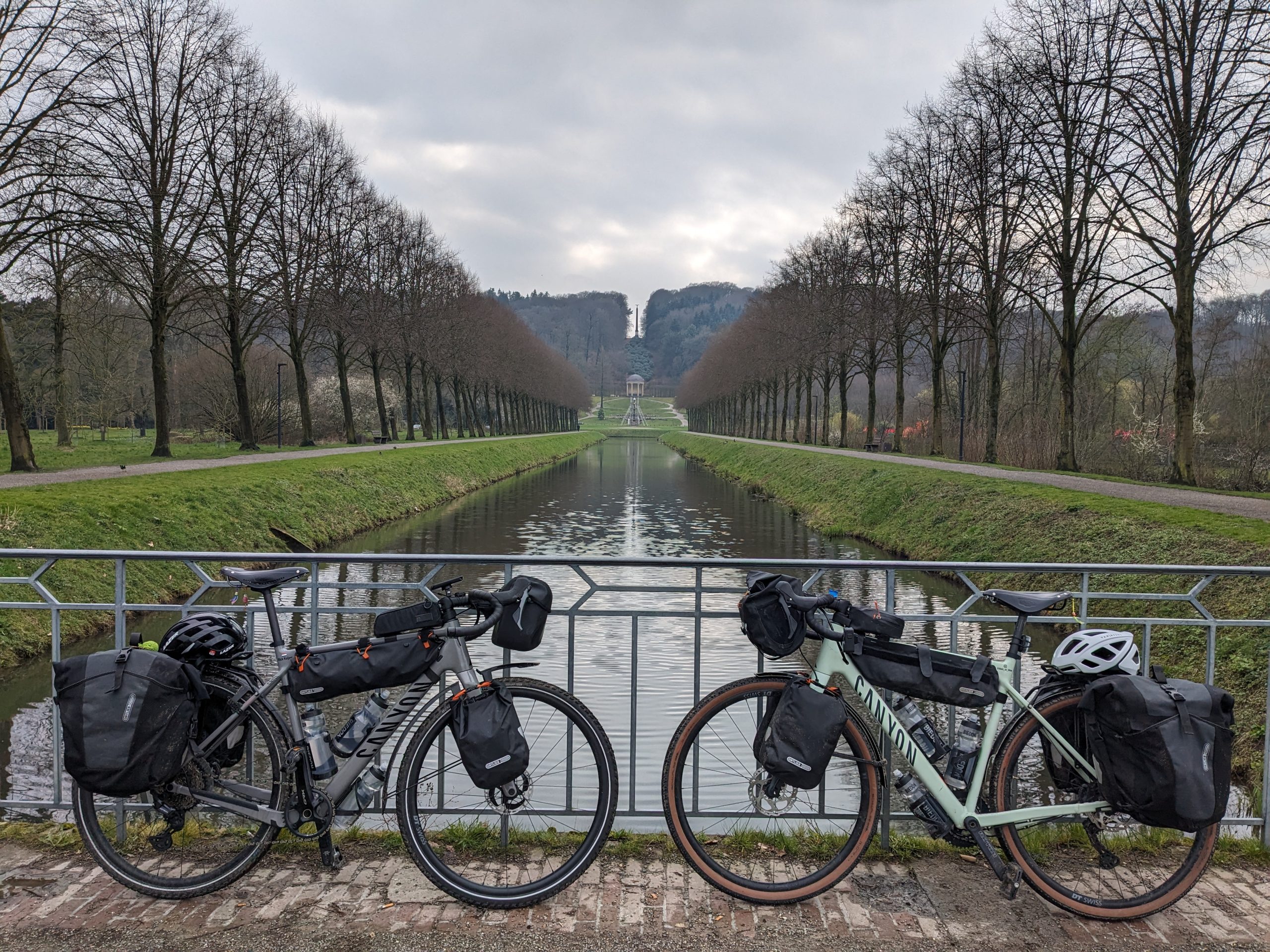 Bikkels on Bikes op weg naar Vietnam - start